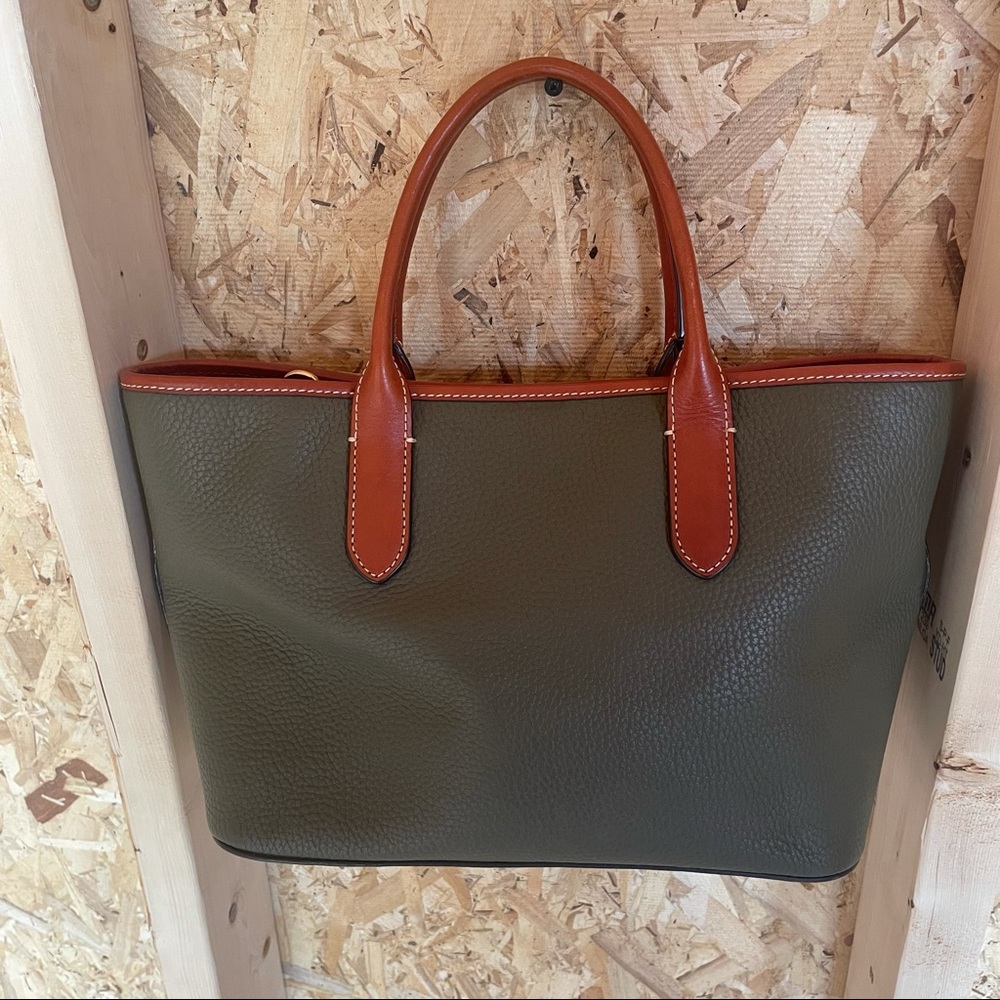 Dooney & Bourke Brielle pebble leather Satchel Green - Picture 3 of 8
